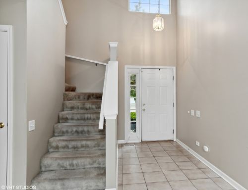 1269 Silk Oak Ln, Hanover Park, IL 60103-1596