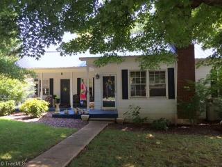 133 Victoria St, Elkin, NC 28621-3333