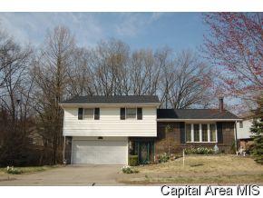 906 Roanoke Dr, Springfield, IL 62702-3427