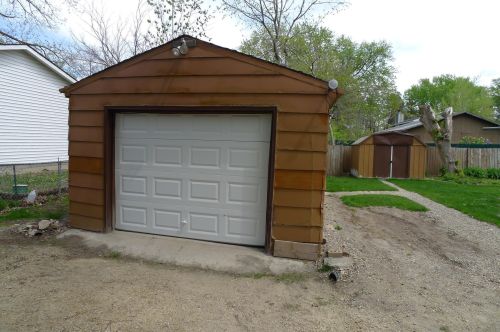 525 Geneva Ave, Saint Paul MN  55128-6421 exterior