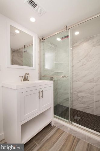 2437 13 St, Philadelphia PA  19107-5615 exterior