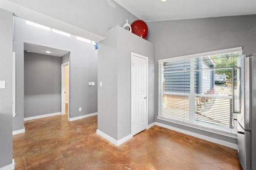7302 Cave Holw, Austin TX  78750-8243 exterior