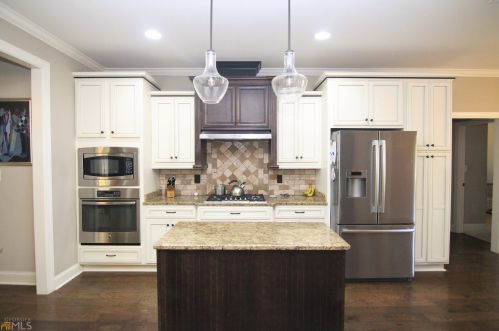 2074 Hiwassee Dr, Bonaire GA  31005-2507 exterior