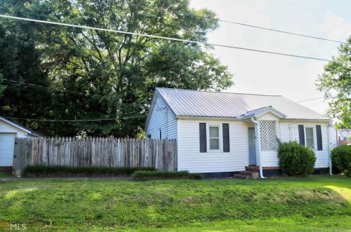 8 Sunset Dr, Lagrange, GA 30240-4026
