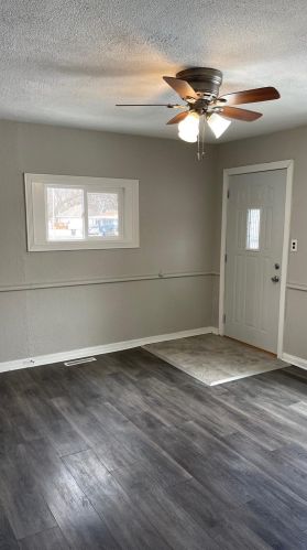 3400 Iowa St, Gary, IN 46405-2833