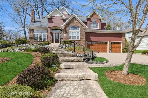 723 Barberry Trl, Barrington Hills, IL 60021