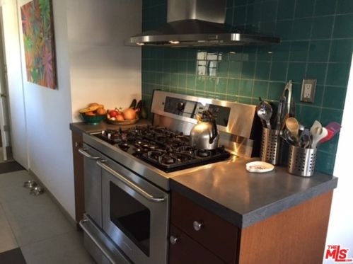 6463 Firmament Ave, Van Nuys CA  91406-6219 exterior