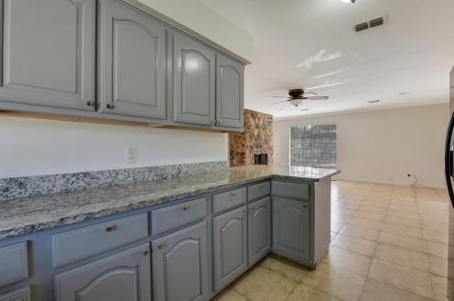 3605 Bryn Mawr Dr, Irving TX  75062-4531 exterior