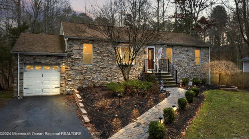 225 Cedar Swamp Rd, Jackson Twp, NJ 08527-4244