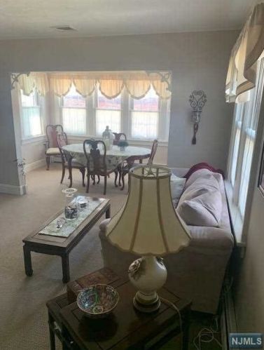 232 Ottawa Ave, Hasbrouck Heights, NJ 07604-2020