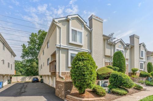 803 Madaline Dr, Avenel, NJ 07001-1363