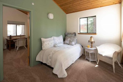 13178 Muhlebach Way, Truckee CA  96161-6424 exterior