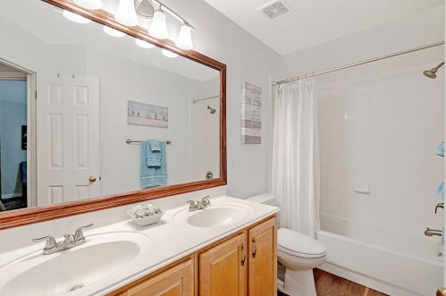 15920 Braesgate Dr, Austin TX  78717-4817 exterior