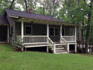 723 Calhoun Rd, Greenwood, SC 29646-8119