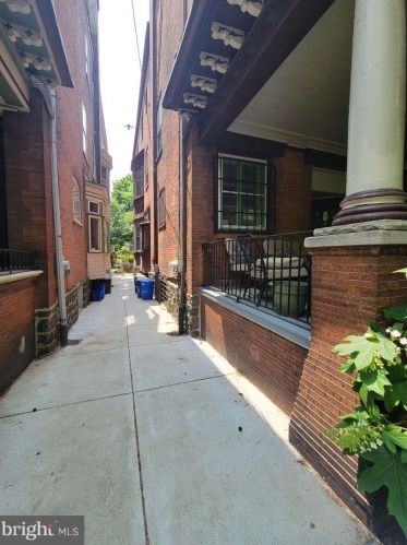 4224 3rd St, Philadelphia PA  19104-2610 exterior