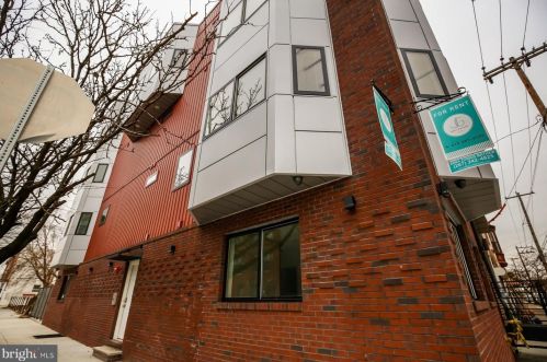 2088 Cumberland St, Philadelphia, PA 19125-1716