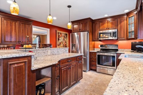 7 Sargent Quarry Rd, Amherst, NH 03031-2655
