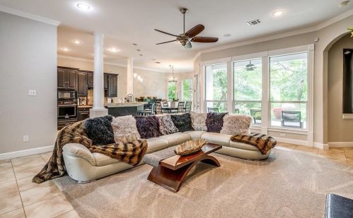 5968 Riverbend Pl, Fort Worth TX  76112-1064 exterior