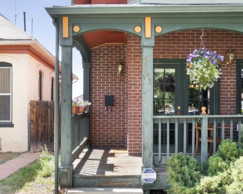 2945 Curtis St, Denver, CO 80205-2752