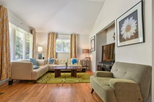 2056 Arlington Ave, Atlanta GA  30324-4717 exterior