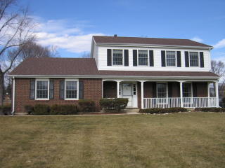1533 Greenbriar Ln, Schaumburg, IL 60193-4835