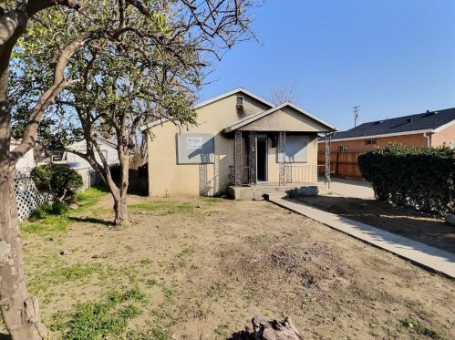 1762 Olympia St, Modesto, CA 95358-5548