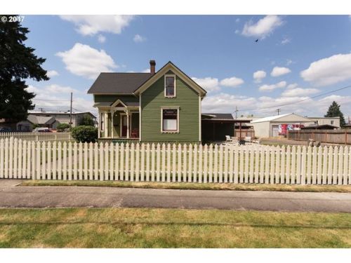 801 3rd St, Newberg OR  97132-3125 exterior