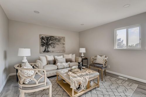 7387 Spruce St, Englewood CO  80112-1751 exterior