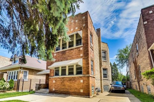 10217 Charles St, Chicago, IL 60643-2119