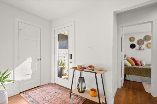 6206 Cannes Cir, Austin TX  78745-3451 exterior