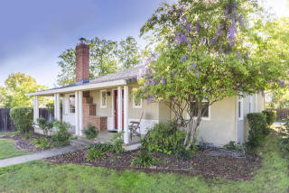 2157 Sonoma St, Redding, CA 96001-3008