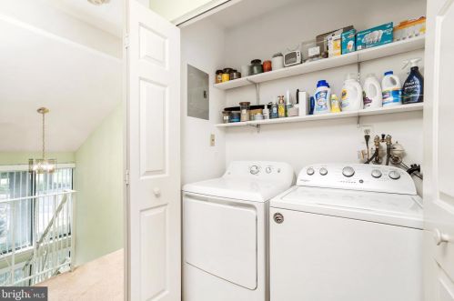 42 Topaz Ln, Trenton NJ exterior