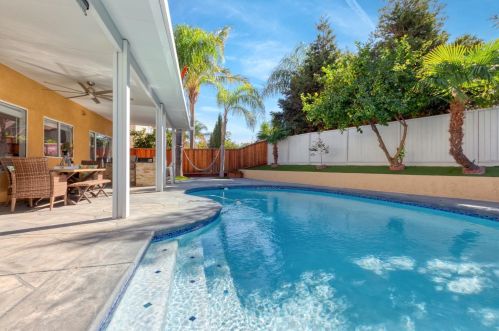 1142 Chaplin Way, Tracy CA  95376-8605 exterior