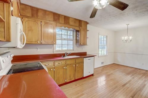 7010 Fielder Rd, Rex GA 30273-2410 exterior