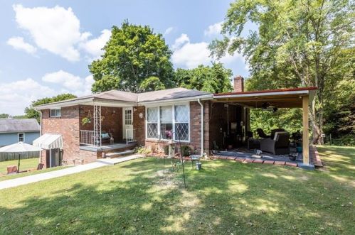 898 Oak St, Rochester, PA 15074-1530