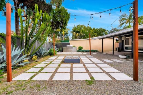 2230 Alona St, Santa Ana CA  92706-2419 exterior