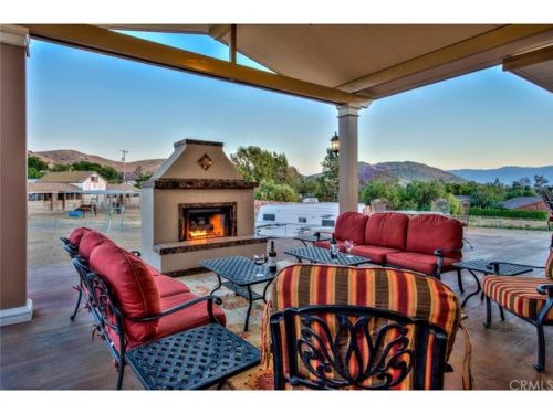 4160 Crestview Dr, Norco, CA 92860-1709