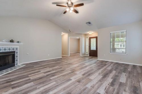 342 Hogan, Uhland TX  78640-5401 exterior