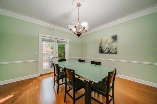 10 Frst Rdg Ct, Atlanta GA  30350-1802 exterior