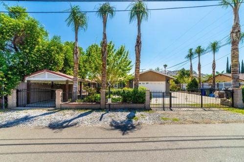 3660 Daly Ave, Riverside, CA 92509-4676