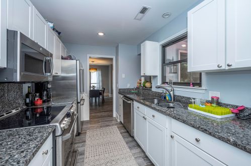 1 Lake Village Ln, Isle Of Palms SC  29451-2713 exterior