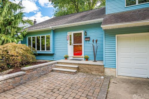 188 Lodi Ave, Metuchen, NJ 08840-2733