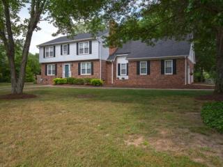 217 Stoney Creek Dr, Greenville, SC 29607-5838