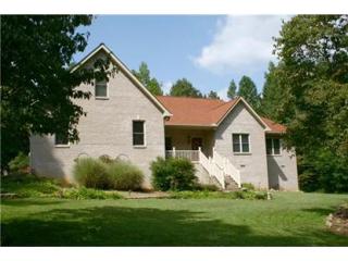 97 Greenbriar Dr, Tullahoma, TN 37388-8018