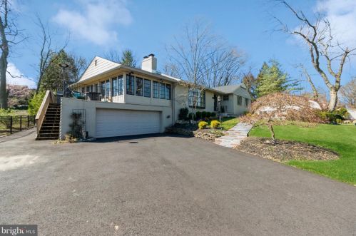 230 Park Dr, Camden, NJ 08108-1100