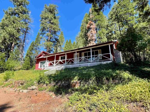 3033 Big Springs Rd, Peninsula Village, CA 96137-9771