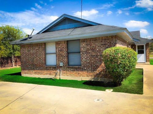 4209 Brookline Ave, Fort Worth, TX 76119-5105