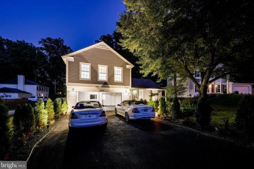6309 Capella Ave, Springfield VA  22015-3220 exterior
