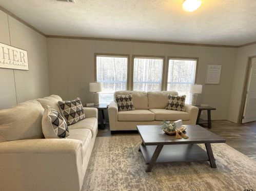 2370 Blocker Rd, Marshall TX 75672-3720 exterior