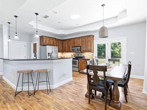 201 Bluebonnet Ct, Fort Worth TX  76035-5861 exterior